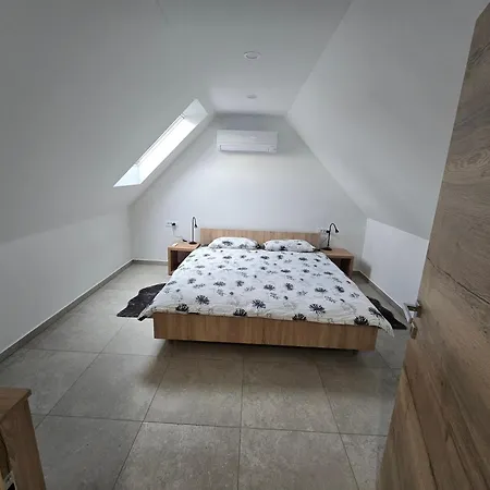 Apartma Termal Catez - Nastanitev Z Vkljucenimi 6-imi Kopalnimi Kartami - 6 Tickets Included Catez ob Savi