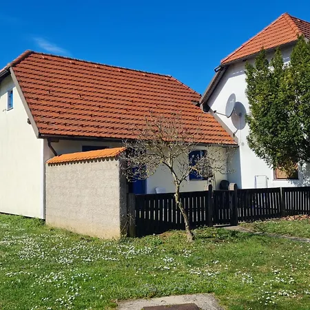 Apartma Termal Catez - Nastanitev Z Vkljucenimi 6-imi Kopalnimi Kartami - 6 Tickets Included Apartment