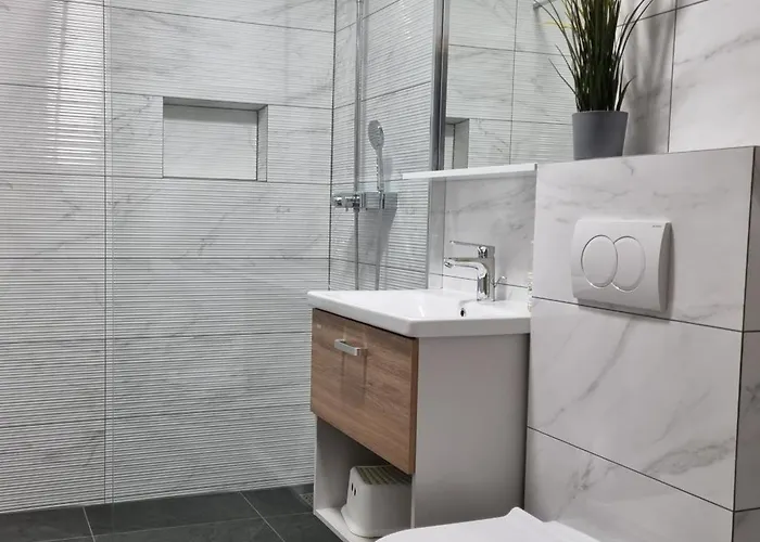 Apartma Termal Catez - Nastanitev Z Vkljucenimi 6-imi Kopalnimi Kartami - 6 Tickets Included Apartmán