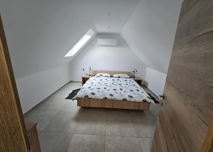 Apartma Termal Catez - Nastanitev Z Vkljucenimi 6-imi Kopalnimi Kartami - 6 Tickets Included Catez ob Savi